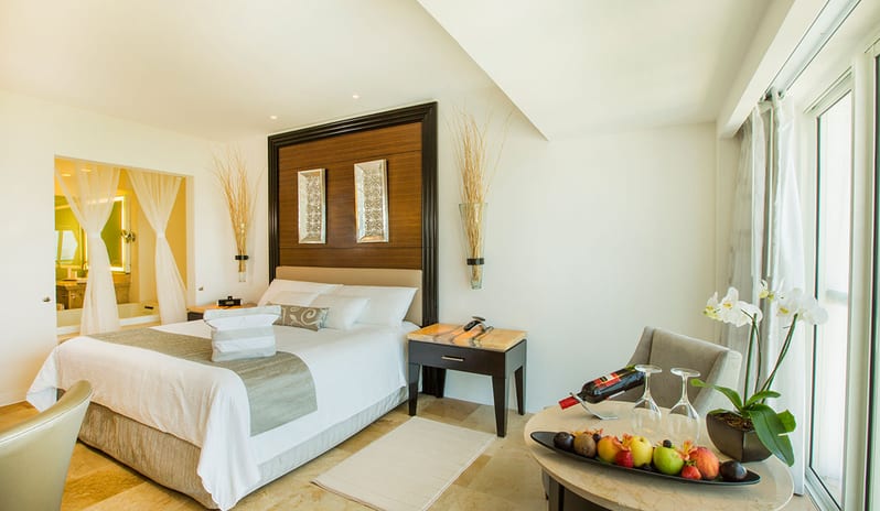 Le Blanc Spa Resort-Royale Deluxe Lagoon View 2_7477